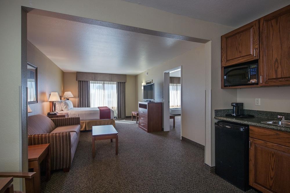 Holiday Inn Express Hotel & Suites Lewisburg By Ihg Extérieur photo