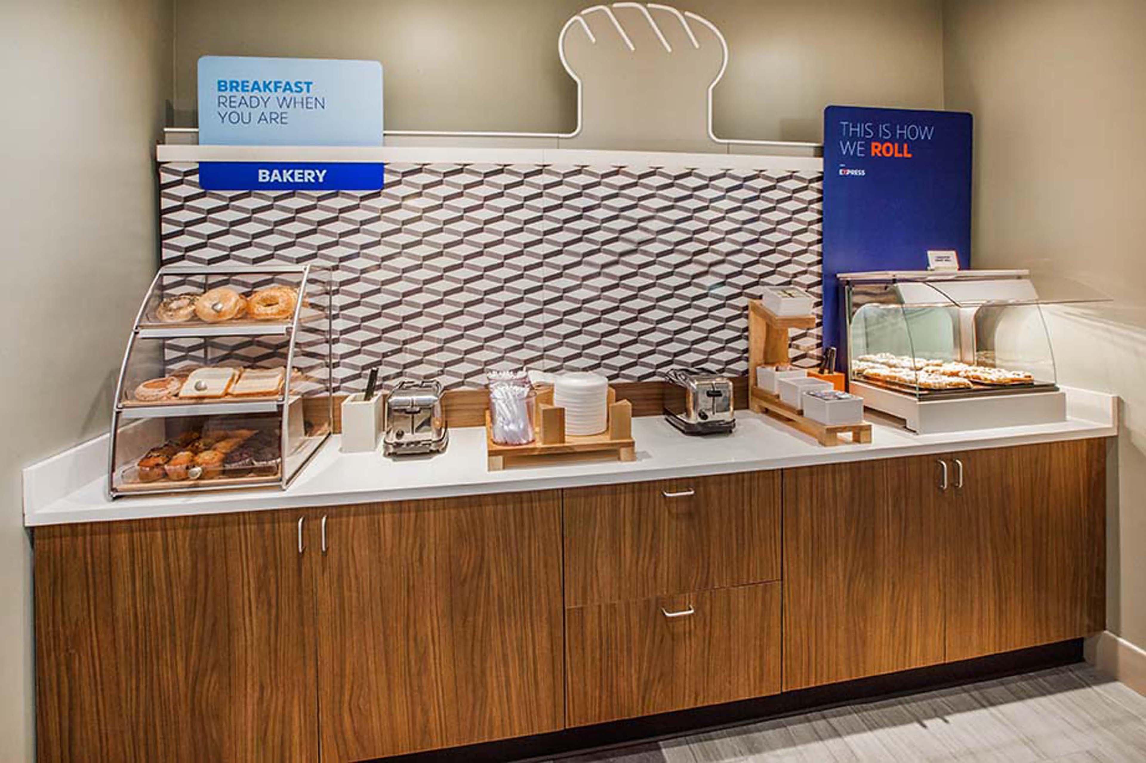 Holiday Inn Express Hotel & Suites Lewisburg By Ihg Extérieur photo